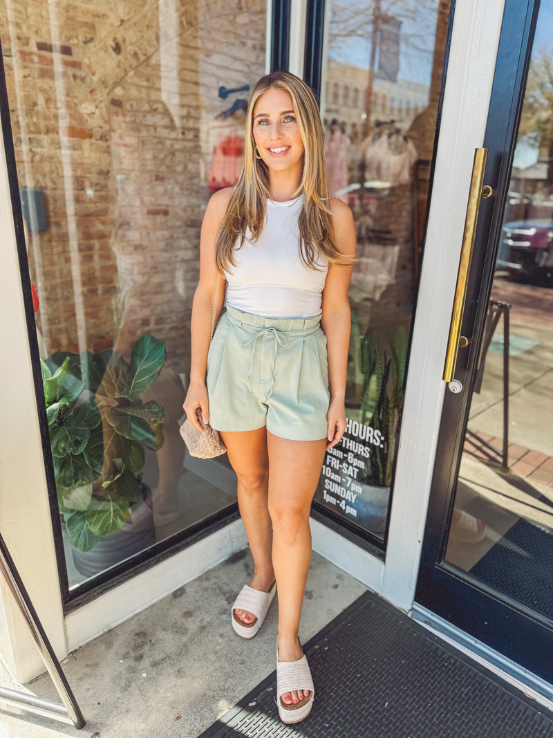Paper bag shorts - Sage