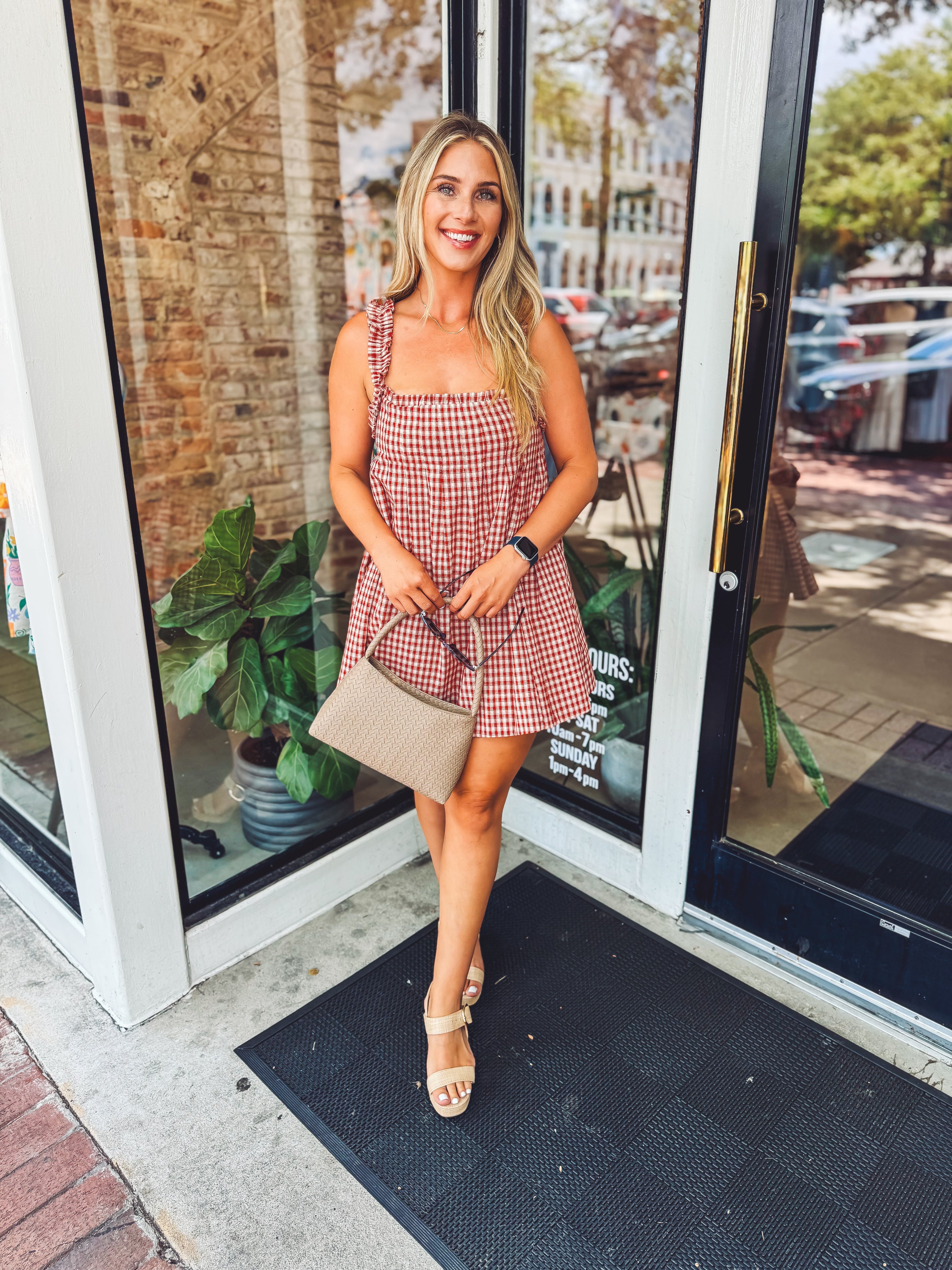 burgundy game day dress in gingham SIZE:ONESIZE 4-18 there is a color Turning Heads Linkup – early_spring_edit