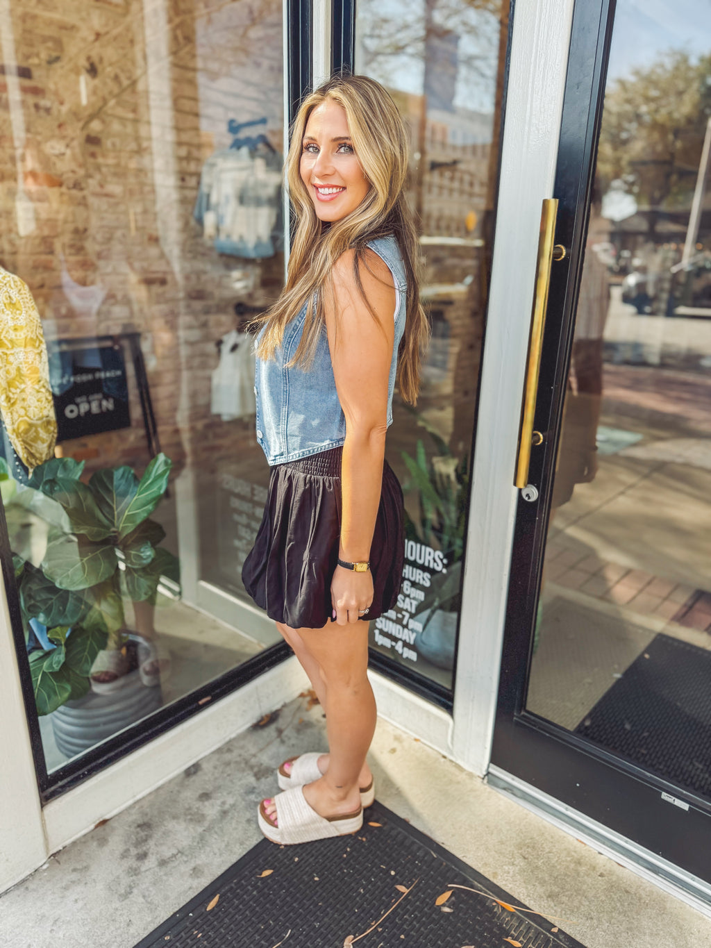 Bubble hem skirt - black