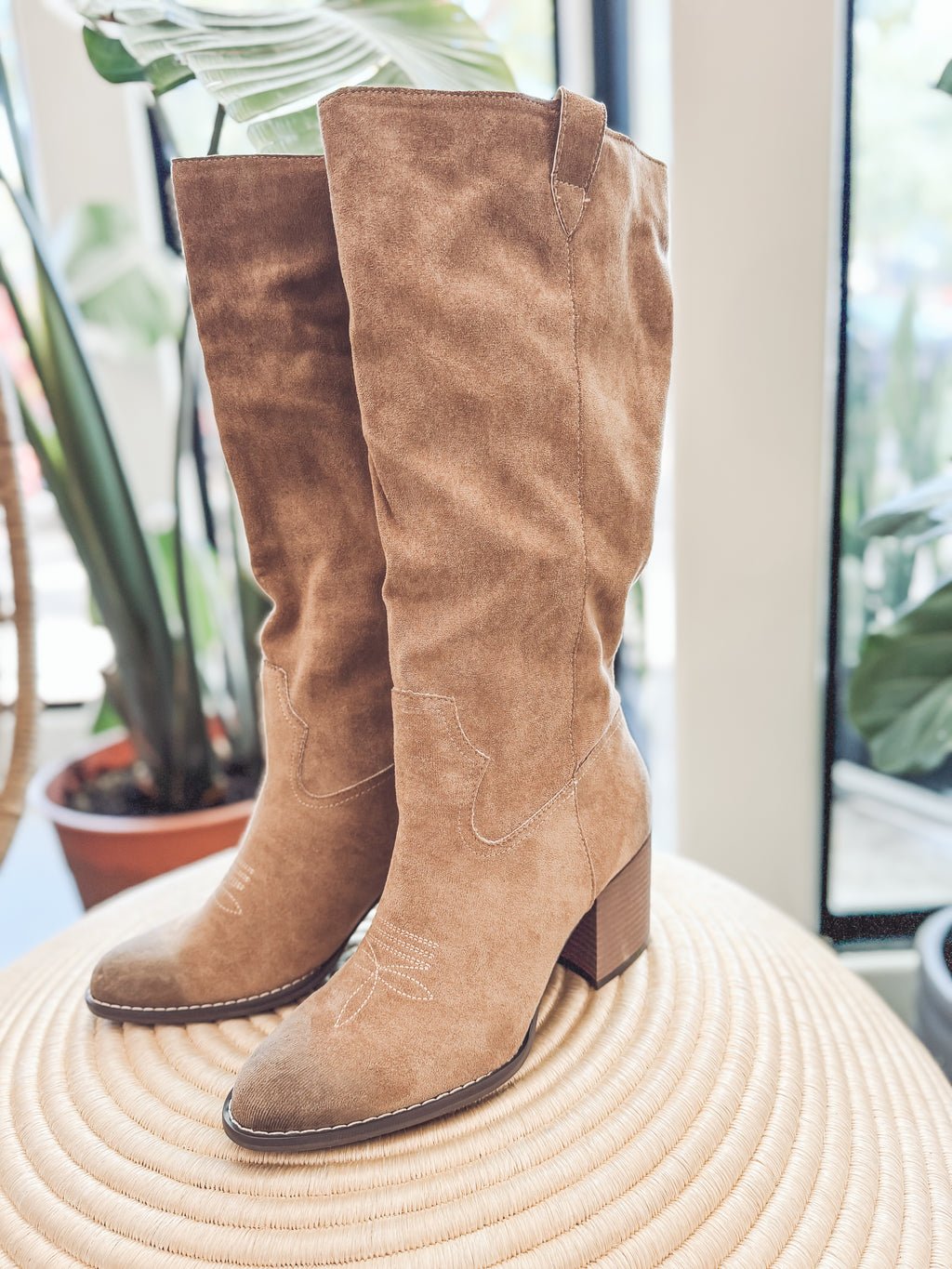 Breaking hearts boots