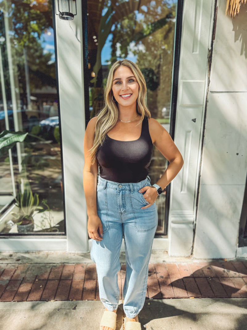 Round neck bodysuit - black
