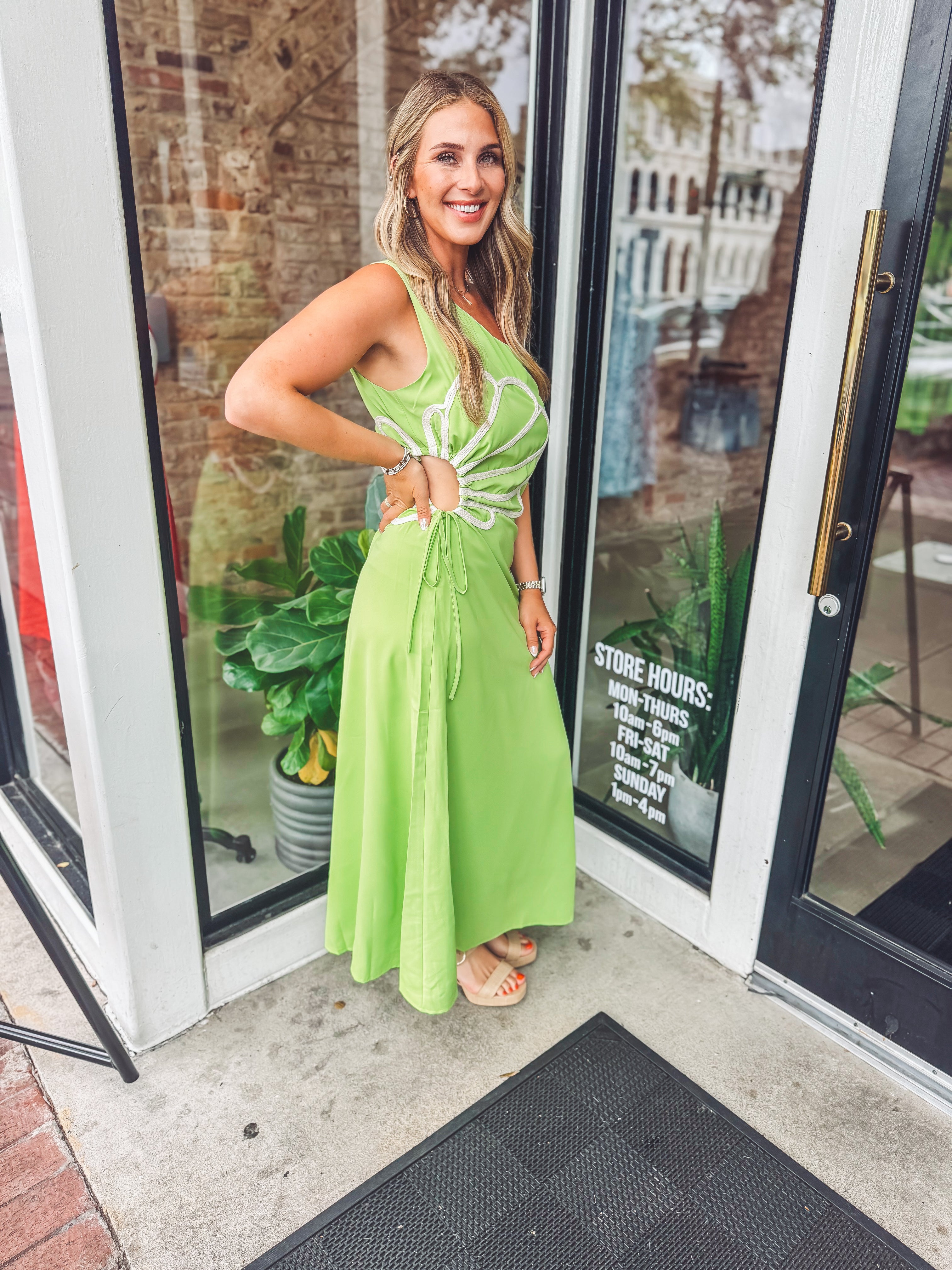 sage green floral maxi dress YGroup_WDS2616 ZARA White & Blue shoulder neckline and a Overcoat Chest Size in Inches:52
